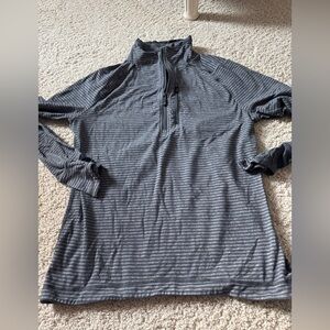 Lululemon Mens Gray pullover Small long sleeve top